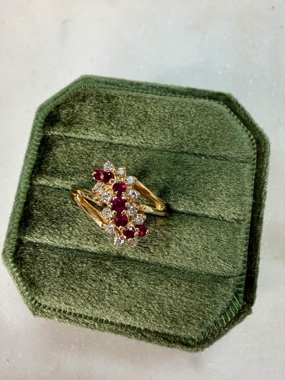 Vintage 14K Gold Ruby Diamond Estate Ring